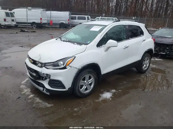 KL7CJPSB3KB828789 2019 CHEVROLET TRAX - Image 2