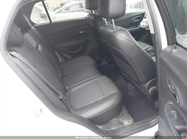 KL7CJPSB3KB828789 2019 CHEVROLET TRAX - Image 8