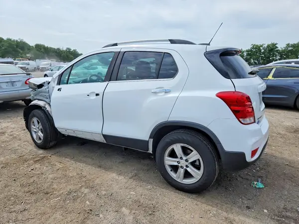KL7CJPSB3KB831840 2019 CHEVROLET TRAX - Image 2