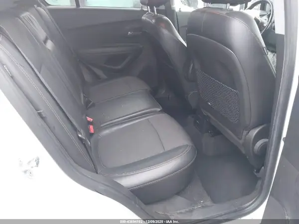 KL7CJPSB3KB835970 2019 CHEVROLET TRAX - Image 8