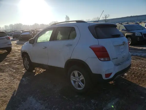 KL7CJPSB3KB861775 2019 CHEVROLET TRAX - Image 2