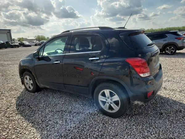 KL7CJPSB3KB870556 2019 CHEVROLET TRAX - Image 2