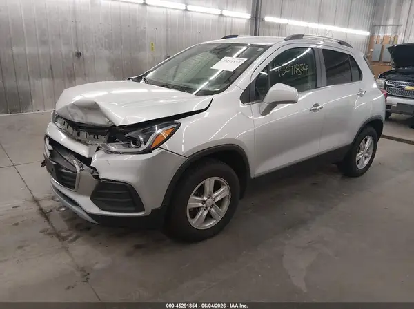 KL7CJPSB3KB872758 2019 CHEVROLET TRAX - Image 2