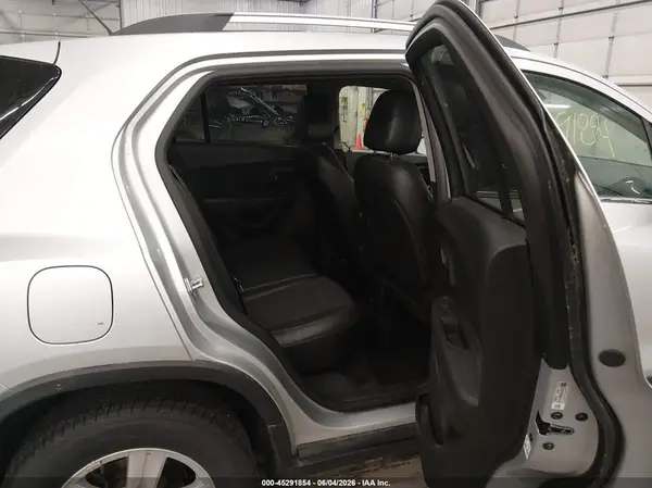 KL7CJPSB3KB872758 2019 CHEVROLET TRAX - Image 8