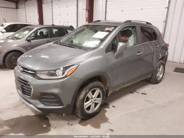 KL7CJPSB3KB894338 2019 CHEVROLET TRAX - Image 2