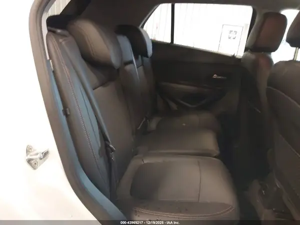 KL7CJPSB3KB924065 2019 CHEVROLET TRAX - Image 8