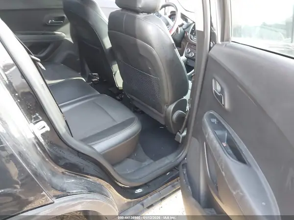 KL7CJPSB3KB940766 2019 CHEVROLET TRAX - Image 8