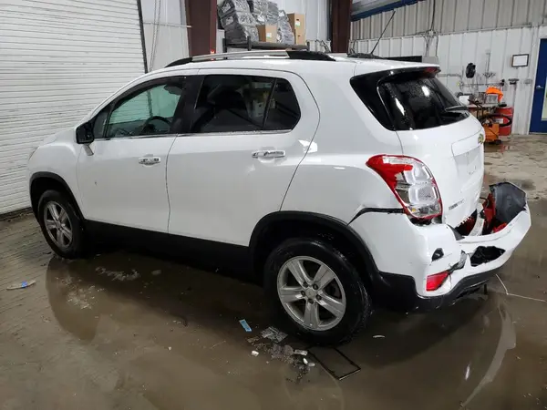 KL7CJPSB3KB946468 2019 CHEVROLET TRAX - Image 2