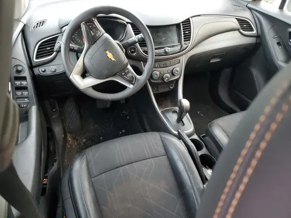 KL7CJPSB3LB005880 2020 CHEVROLET TRAX - Image 8