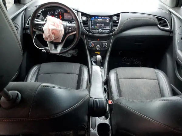 KL7CJPSB3LB010142 2020 CHEVROLET TRAX - Image 8