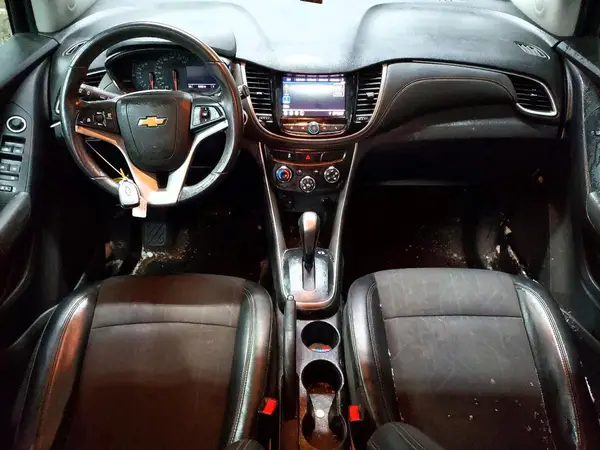 KL7CJPSB3LB010299 2020 CHEVROLET TRAX - Image 8