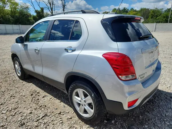 KL7CJPSB3LB037440 2020 CHEVROLET TRAX - Image 2