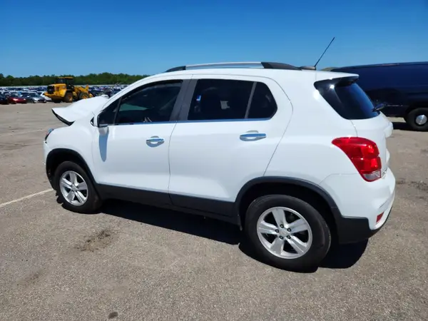 KL7CJPSB3LB039169 2020 CHEVROLET TRAX - Image 2