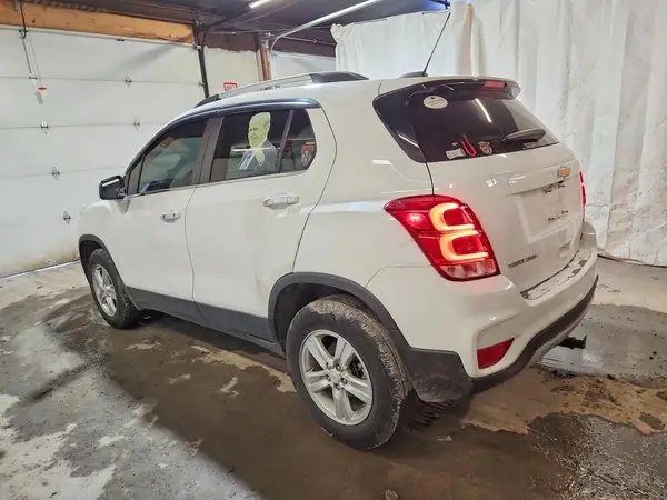 KL7CJPSB3LB093295 2020 CHEVROLET TRAX - Image 2
