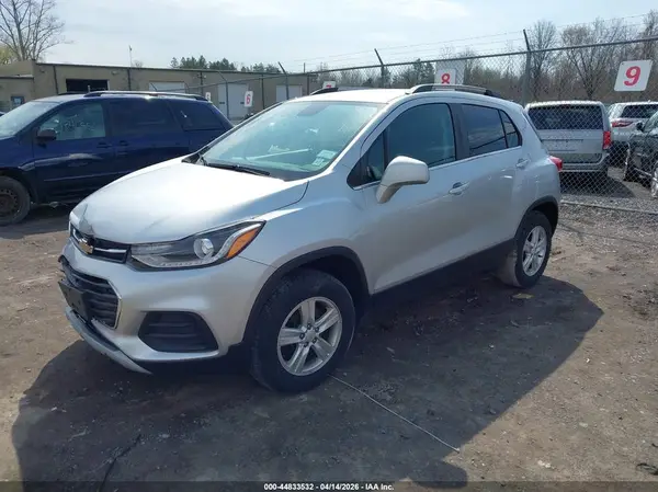 KL7CJPSB3LB323238 2020 CHEVROLET TRAX - Image 2