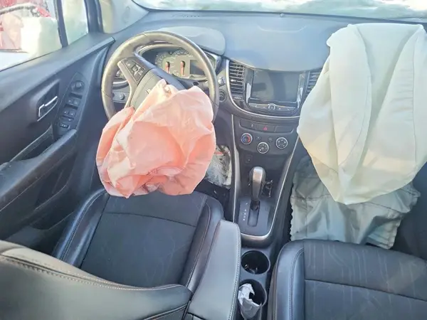 KL7CJPSB3LB327693 2020 CHEVROLET TRAX - Image 8