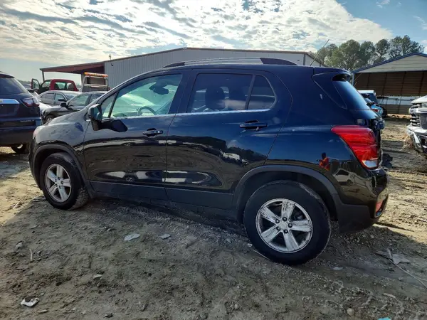 KL7CJPSB3LB328603 2020 CHEVROLET TRAX - Image 2