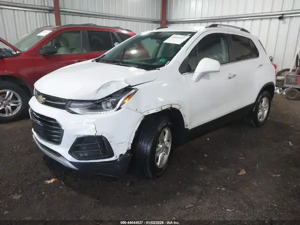 KL7CJPSB3LC022656 2020 CHEVROLET TRAX - Image 2
