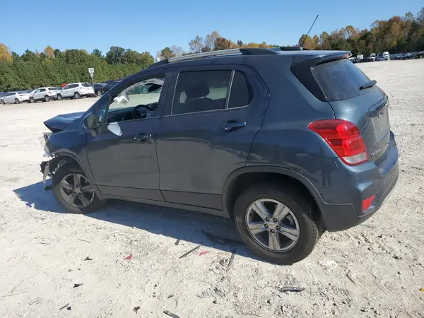KL7CJPSB3MB308806 2021 CHEVROLET TRAX - Image 2
