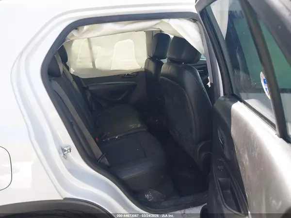 KL7CJPSB3MB315948 2021 CHEVROLET TRAX - Image 8