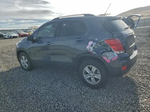 KL7CJPSB3MB322933 2021 CHEVROLET TRAX - Image 2