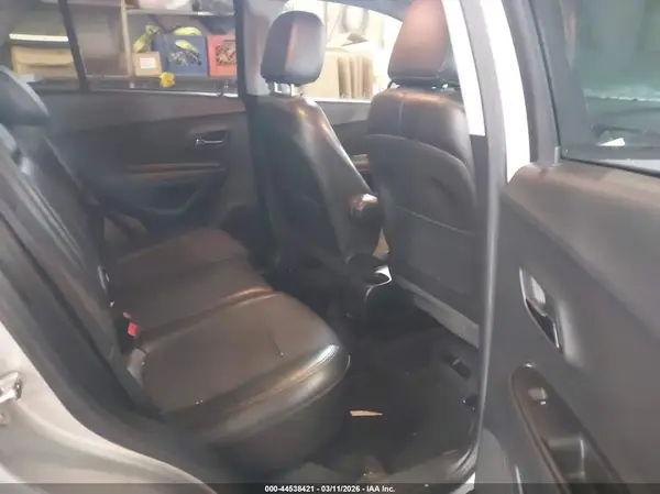 KL7CJPSB3MB324424 2021 CHEVROLET TRAX - Image 8