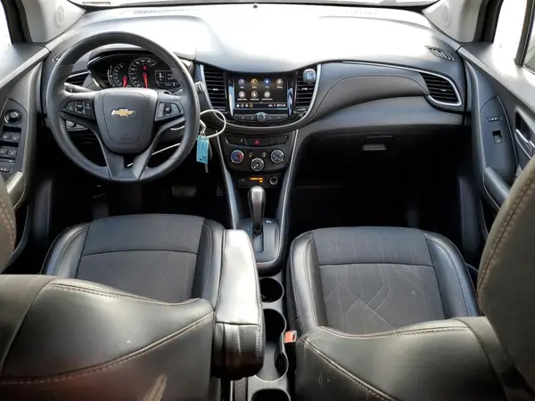 KL7CJPSB3MB325489 2021 CHEVROLET TRAX - Image 8