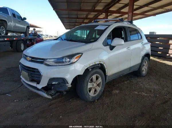 KL7CJPSB3MB356919 2021 CHEVROLET TRAX - Image 2