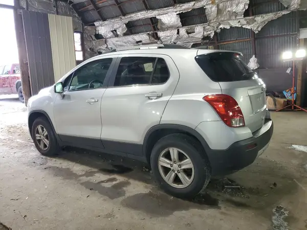 KL7CJPSB4GB598686 2016 CHEVROLET TRAX - Image 2