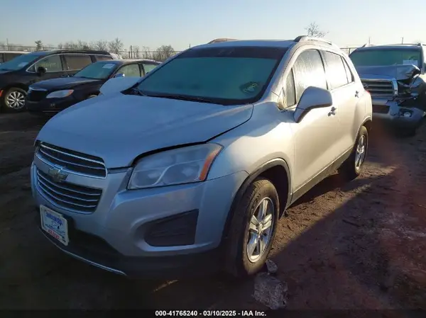 KL7CJPSB4GB607368 2016 CHEVROLET TRAX - Image 2