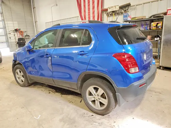 KL7CJPSB4GB760333 2016 CHEVROLET TRAX - Image 2