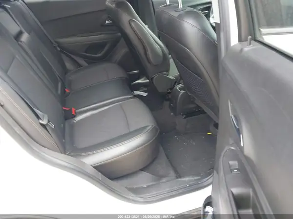 KL7CJPSB4HB112623 2017 CHEVROLET TRAX - Image 8