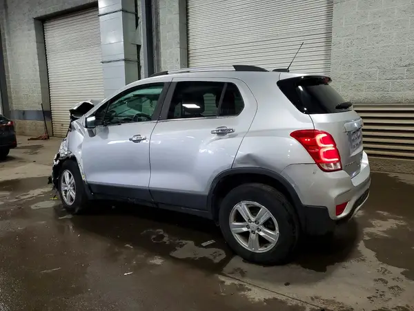 KL7CJPSB4HB157609 2017 CHEVROLET TRAX - Image 2