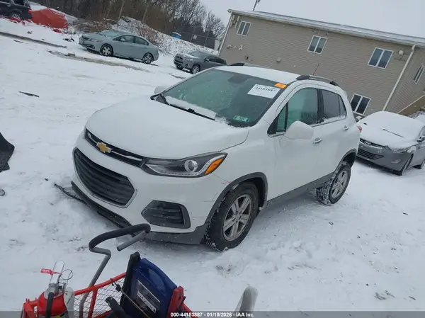 KL7CJPSB4HB217114 2017 CHEVROLET TRAX - Image 2