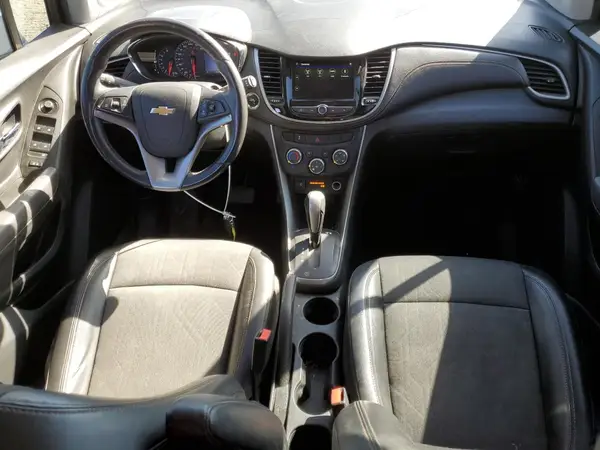 KL7CJPSB4JB576548 2018 CHEVROLET TRAX - Image 8