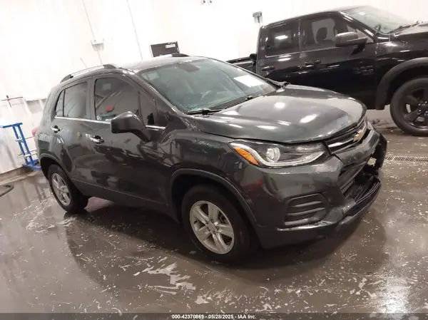 KL7CJPSB4JB603439 2018 CHEVROLET TRAX - Image 1
