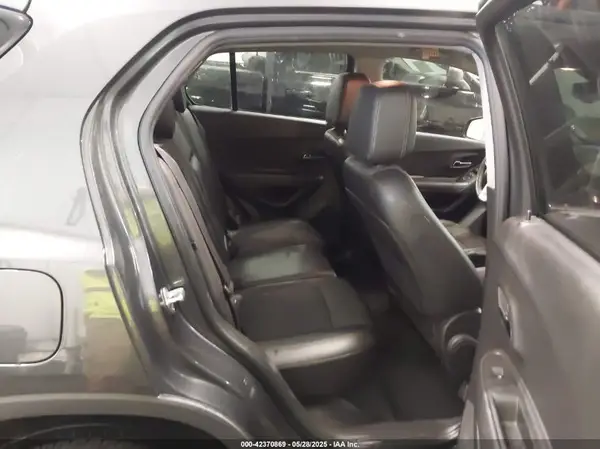 KL7CJPSB4JB603439 2018 CHEVROLET TRAX - Image 8
