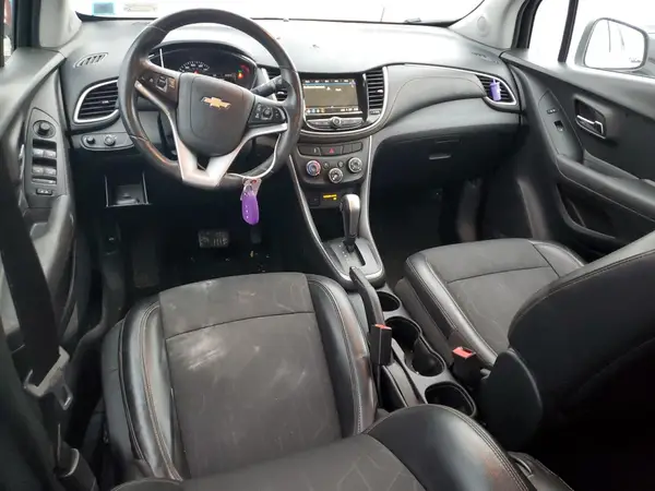 KL7CJPSB4JB611945 2018 CHEVROLET TRAX - Image 8