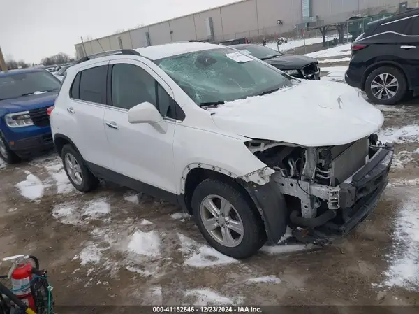 KL7CJPSB4JB612237 2018 CHEVROLET TRAX - Image 1