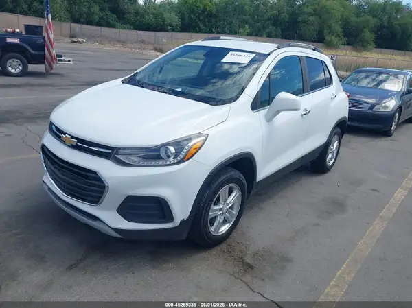 KL7CJPSB4JB669201 2018 CHEVROLET TRAX - Image 2