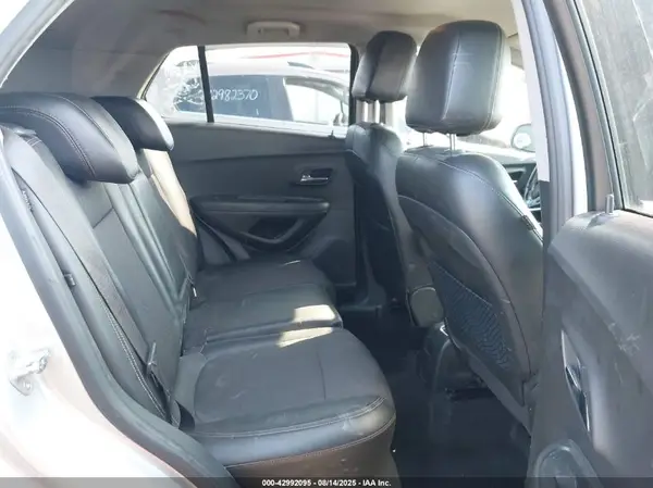 KL7CJPSB4JB711673 2018 CHEVROLET TRAX - Image 8