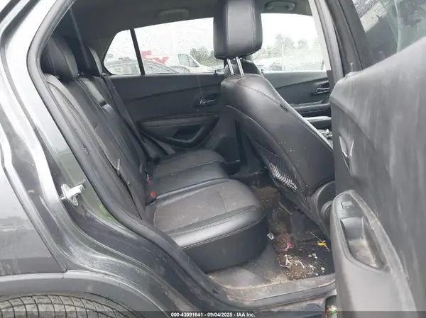 KL7CJPSB4JB712645 2018 CHEVROLET TRAX - Image 8