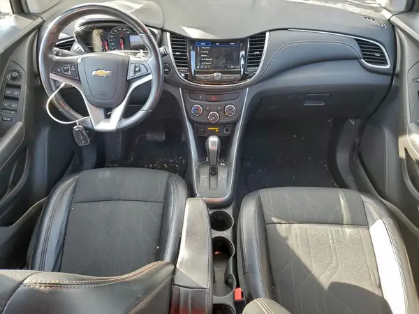 KL7CJPSB4JB712998 2018 CHEVROLET TRAX - Image 8