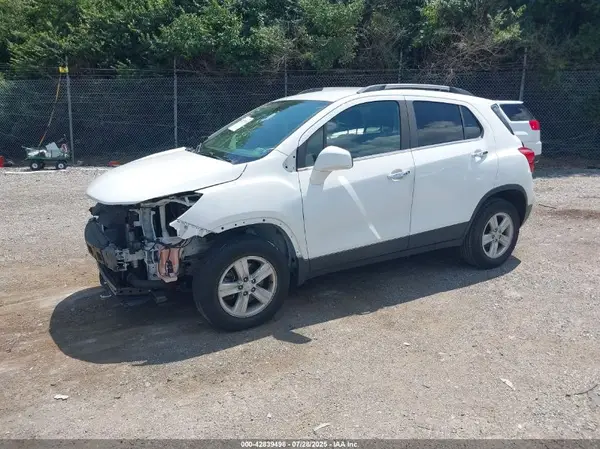 KL7CJPSB4JB714234 2018 CHEVROLET TRAX - Image 2