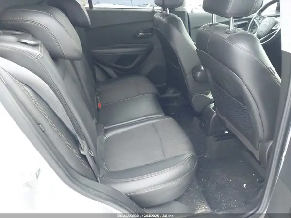 KL7CJPSB4KB751656 2019 CHEVROLET TRAX - Image 8