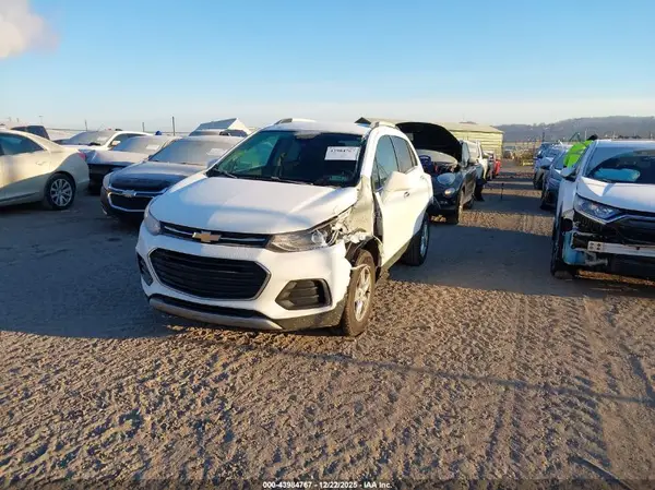KL7CJPSB4KB773804 2019 CHEVROLET TRAX - Image 2