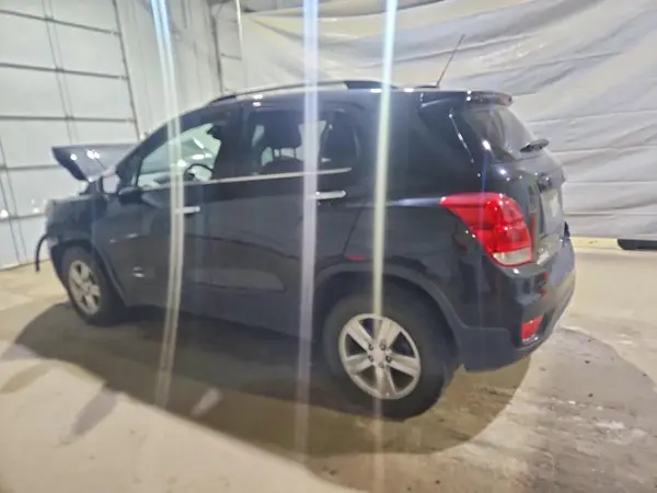 KL7CJPSB4KB790800 2019 CHEVROLET TRAX - Image 2