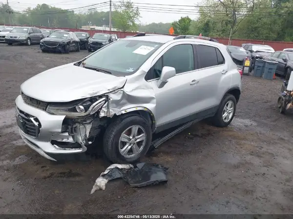 KL7CJPSB4KB806025 2019 CHEVROLET TRAX - Image 2