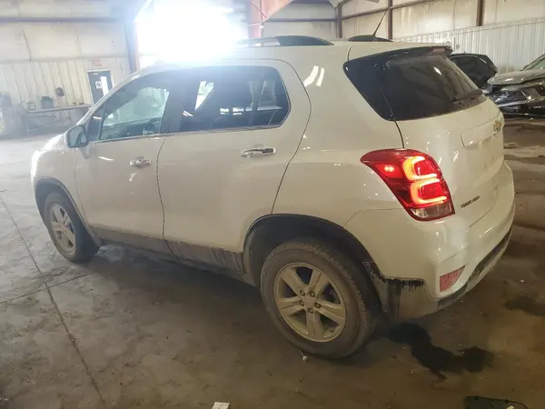KL7CJPSB4KB807739 2019 CHEVROLET TRAX - Image 2
