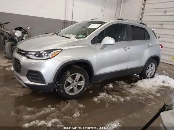 KL7CJPSB4KB830695 2019 CHEVROLET TRAX - Image 2